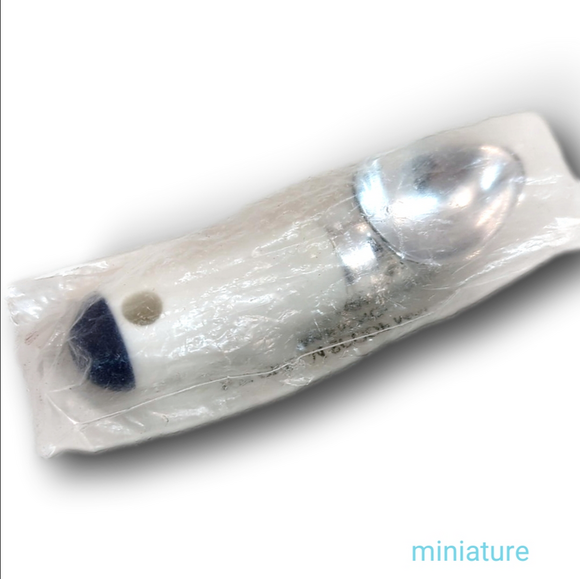 NEW: Tupperware Gadgets Miniature Ice Cream Scoop - Picture 1 of 3